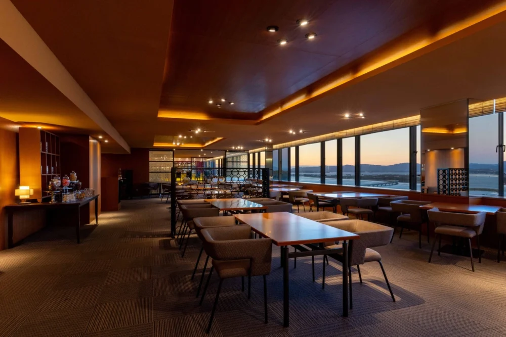 이그제큐티브 레이크 뷰 라운지 | 그랜드 머큐어 하마나코 리조트 & 스파